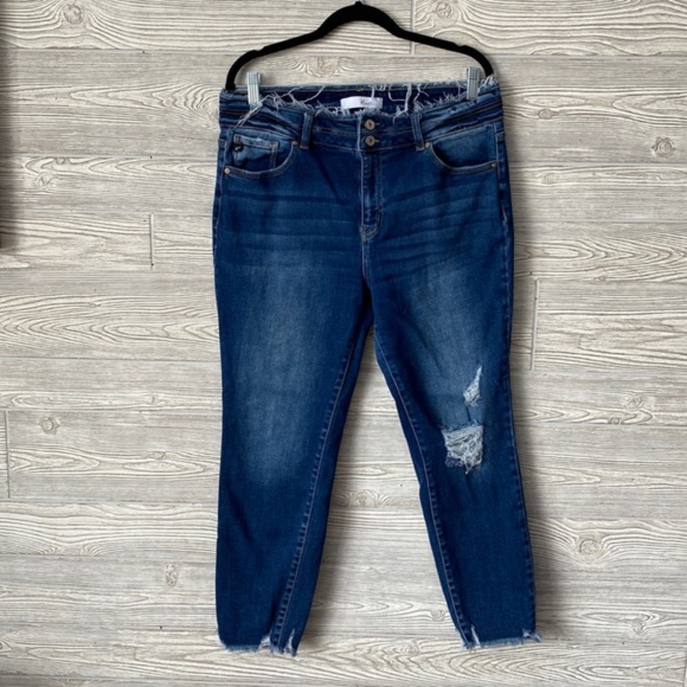 KanCan blue jeans skinny cropped leg distressed raw hem 15/31 waist